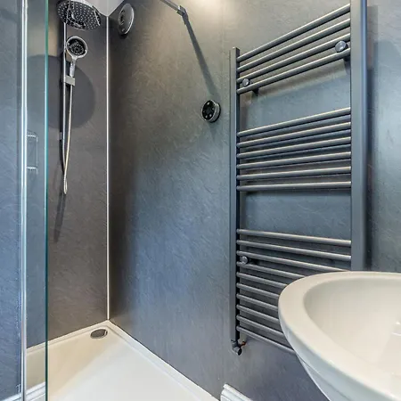 4 Bed In Ambleside Oc-Lr075 *